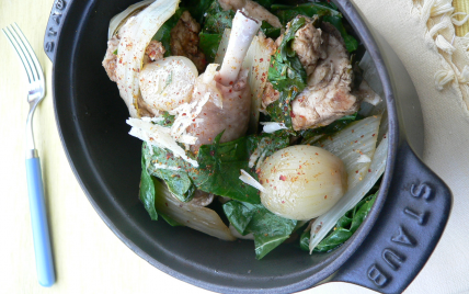 Pintade fermière en cocotte, blettes, vinaigre et parmesan