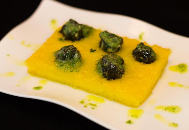 Escargots persillés sur polenta à l'emmental