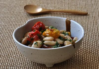 Salade de Haricots Tarbais au citron confit, cumin et tomates rôties