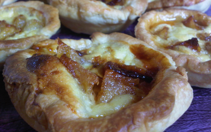 Tartelettes aux pommes et crème aux trois-saveurs