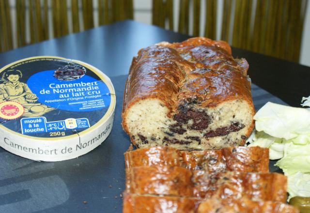 Cake boudin noir, camembert et lait cru