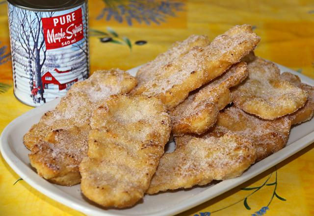 Queues de castor, beignets du carnaval de Québec