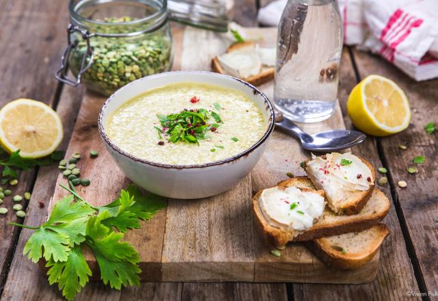 Soupe de pois cassés au bouillon de légumes