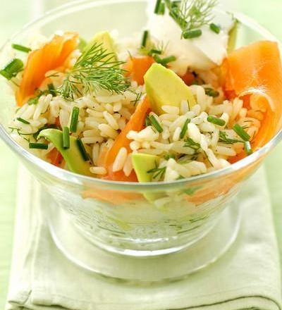 Salade  de riz à l'avocat et saumon fumé (spécial salade)