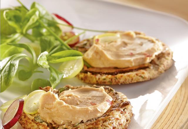 Blinis de sarrasin fraîchement moulu, aux shitakés et terrine forestière