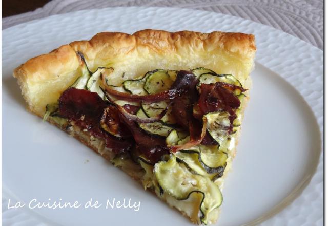 Tarte fine à la courgette, chèvre, magret de canard, thym et miel