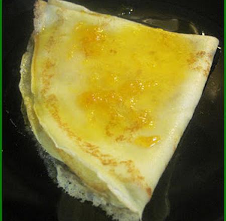 Crêpes au sirop de clémentines, flambées au rhum