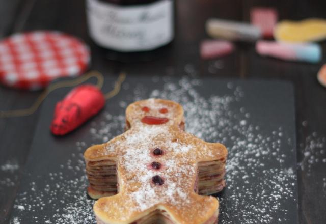 Bonhomme en crêpes et gelée de mûres