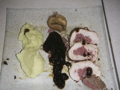 Roulade de poulet aux foies de volaille confits