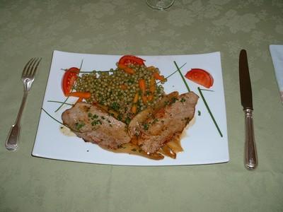 Escalope de veau au bacon et à la poire