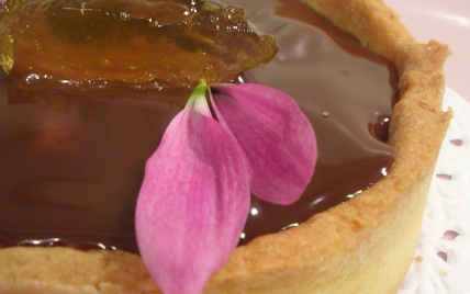 Tartelettes fleuries pommes-chocolat