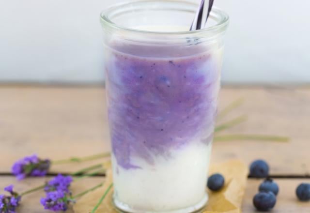 Smoothie bi-goût myrtille/banane à la vanille et au lait de chèvre