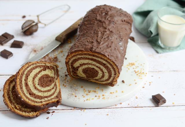 Brioche marbrée au glaçage chocolat