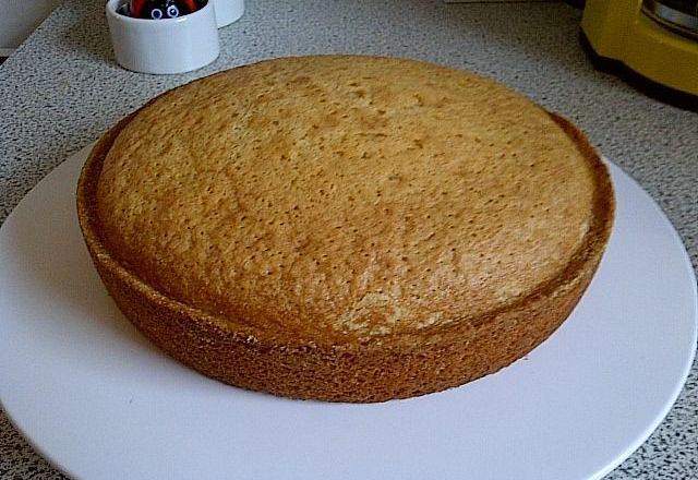 Gâteau au yaourt parfumé au rhum