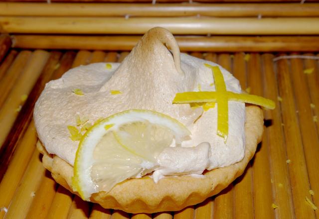 Tarte au citron meringuée sur pâte sablée