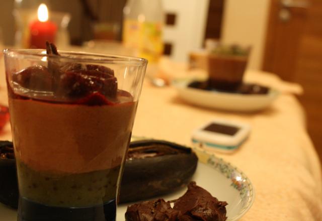 Banane au four avec sa verrine au chocolat.