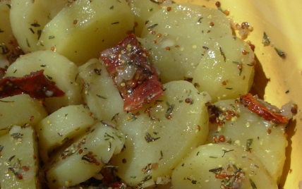 Salade de pommes de terre aux tomates séchées