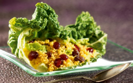 Salade de chou, grenade et couscous parfumé