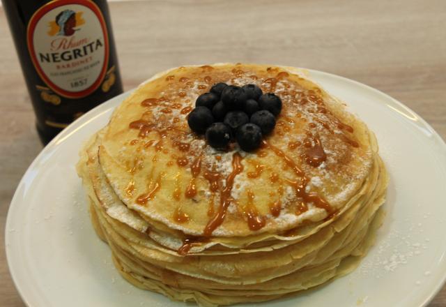 Gâteau de crêpes au rhum et crème à l'orange