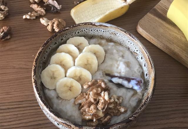 Porridge banane, cannelle et fleur d'oranger