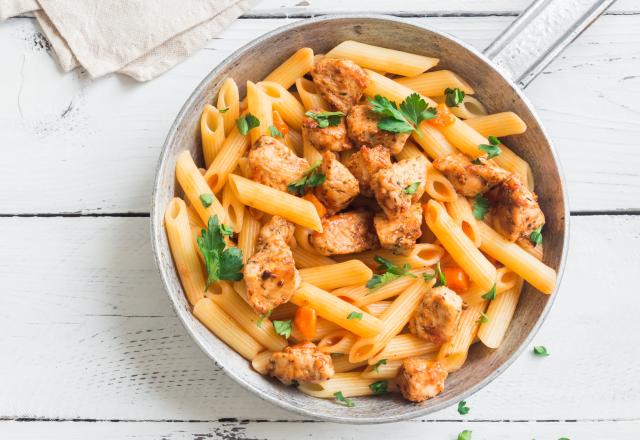 Penne au poulet et persil plat