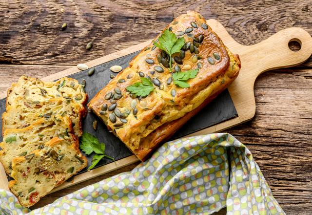 Cake salé : Comment éviter que la garniture ne tombe au fond et la répartir uniformément ?