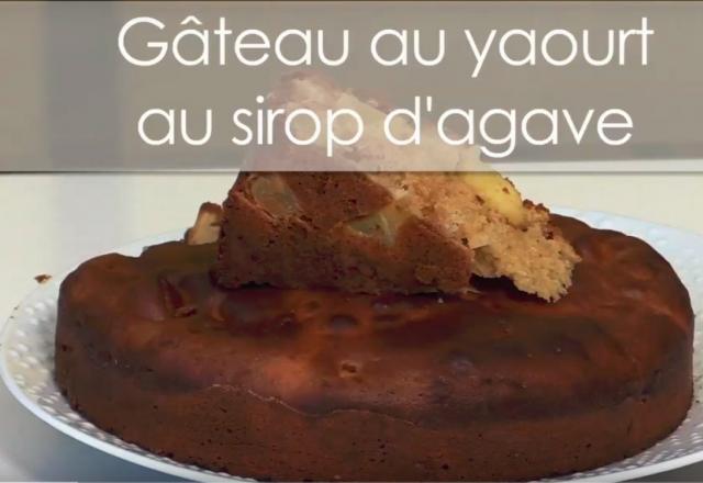 Gâteau au yaourt aux pommes et au sirop d'agave