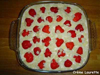 Tiramisù aux fraises et aux amandes