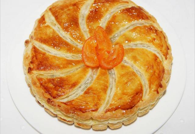 Galette des rois à la crème amandine, lemon curd et clémentines confites