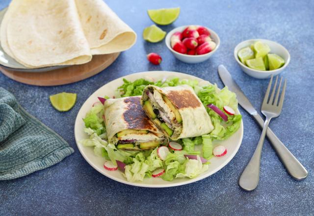 Burrito aux courgettes, pesto et blanc de poulet