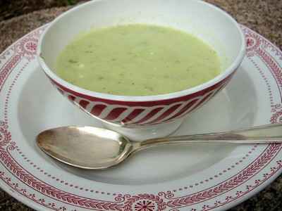 Velouté de courgettes au chèvre frais