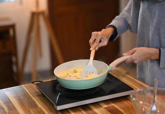 Connaissez-vous les “Scrambled pancakes” ou “pancakes brouillés”, la recette du petit-déjeuner dont tout le monde parle !