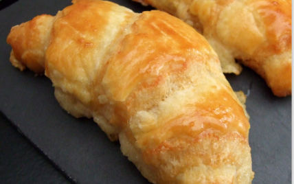 Croissants au fromage de chèvre et huile de noix