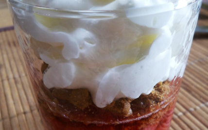 Verrine fraises, spéculoos et chantilly vanillée