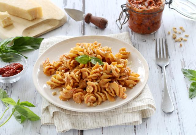 Pâtes au pesto rosso et ricotta