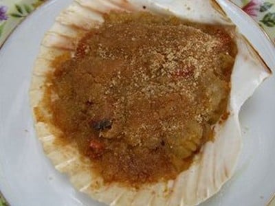 Coquilles saint Jacques au muscadet et notes de safran