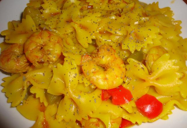 Farfalles aux crevettes et poivrons