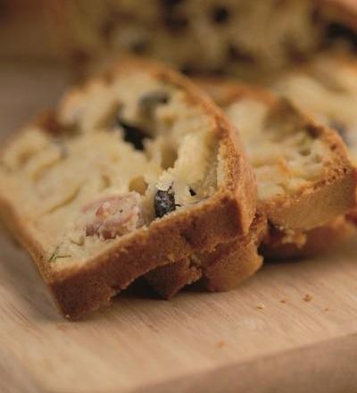 Cake au jambon cru et Valençay AOP