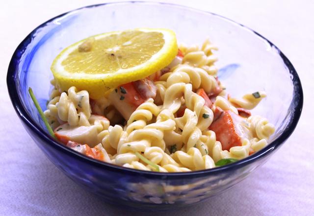 Salade de pâtes surimi