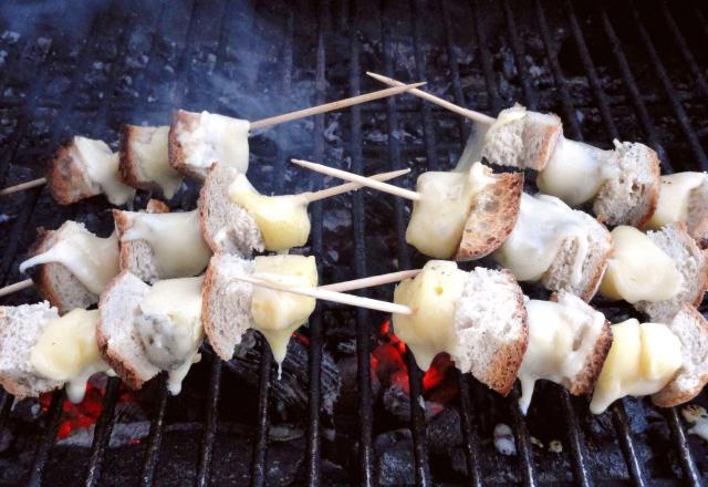 Brochettes pain-fromage pour bbq