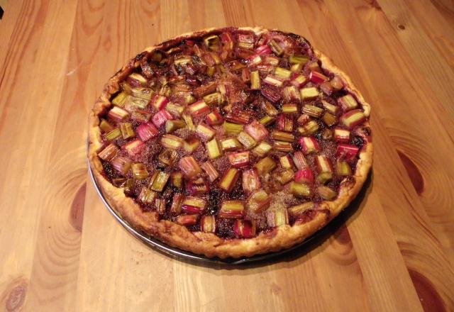 Tarte à la rhubarbe et aux fruits rouges