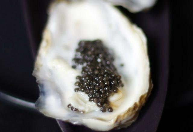 Huitres écume de caviar