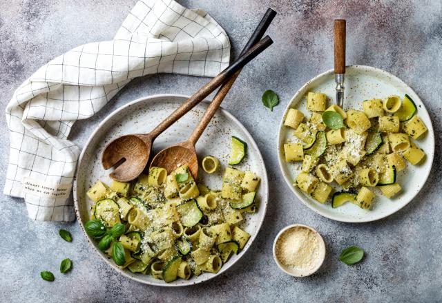 Pâtes au pesto et courgettes