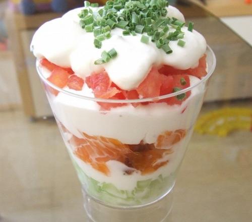 Verrine multicolore au saumon