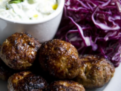 Koftas d'agneau avec tzatziki