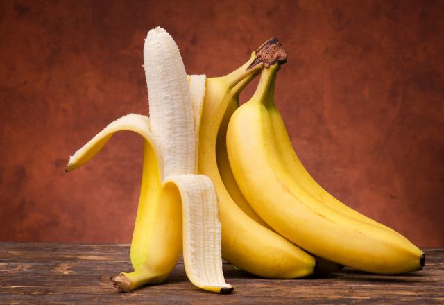 Pour le goûter ou un pique-nique, voici la bonne façon de transporter une banane sans l'abîmer