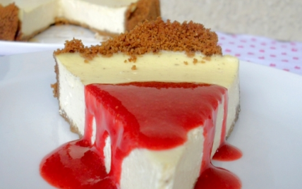 Cheesecake à la vanille & son coulis de fraises