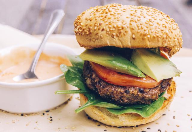 Burger Végétarien aux haricots noirs et aux pommes