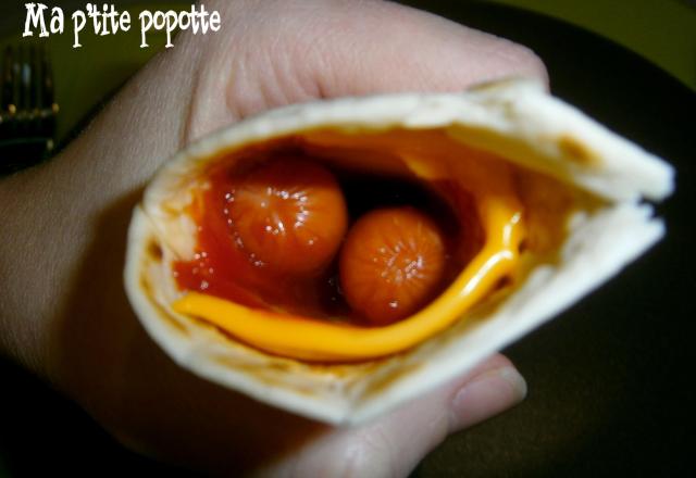 Tortilla hot dog