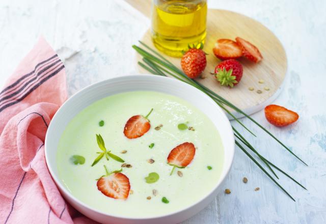 Crémeux de petits pois et fèves, copeaux de fraises à la coriandre